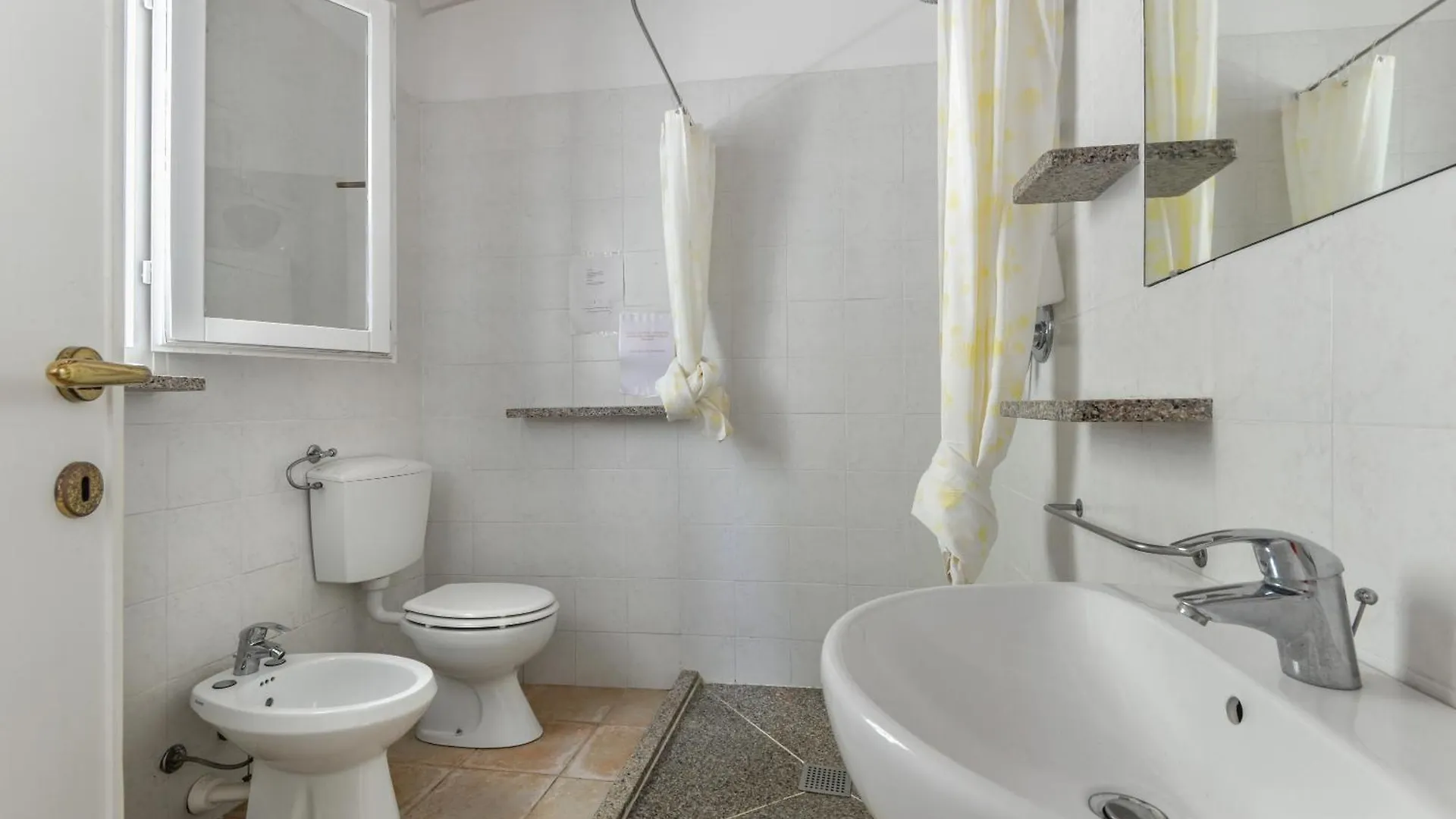 Casa Iris Apartment Seccheto 0*,  Italy
